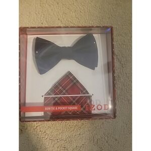 New with Tag Izod Set in Box Bow Tie Tartan Plaid Pocket Square BELOW $40 Retail